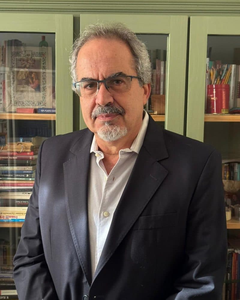 Dr. Alejandro Vázquez
