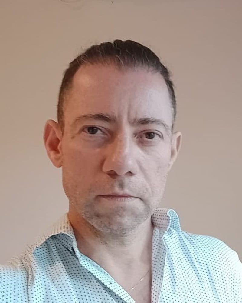 Dr. Gustavo Narinsky